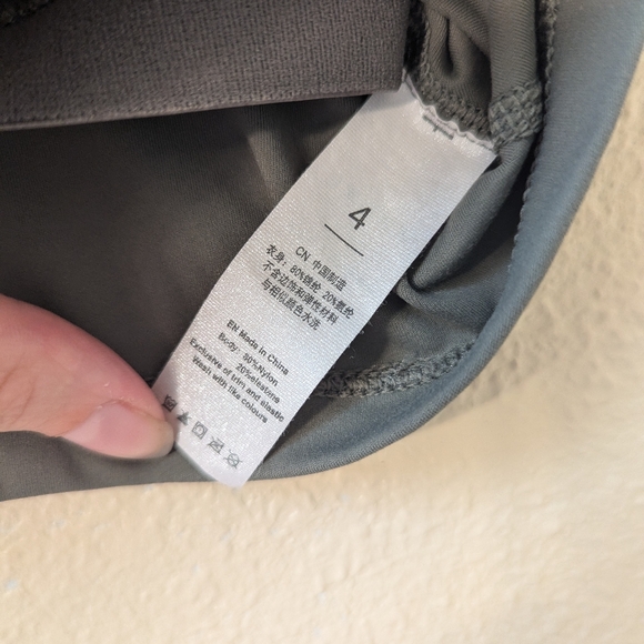 Crop Top with Built in Bra - Picture 4 of 4